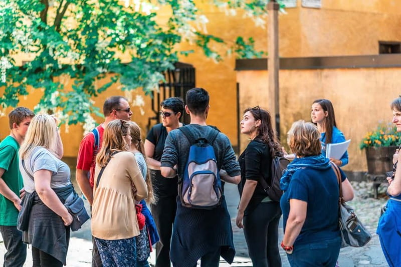 Stockholm: Old Town Private Walking Tour - What the guide adds to the experience