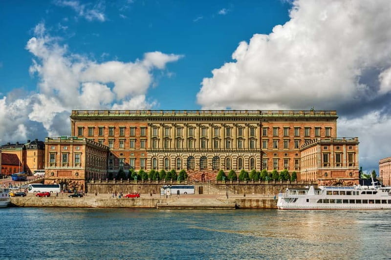 Stockholm: Old Town Walking Tour - Why Gamla Stan works so well on foot