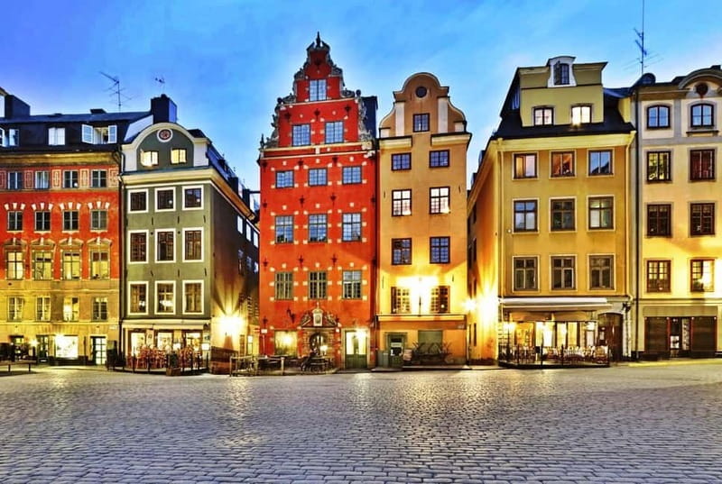Stockholm: Old Town Walking Tour - Guide style, language, and group size