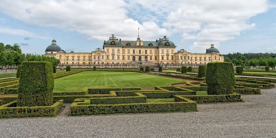 Stockholm: Private Walking Tour with a Local - Is $64 per person good value?