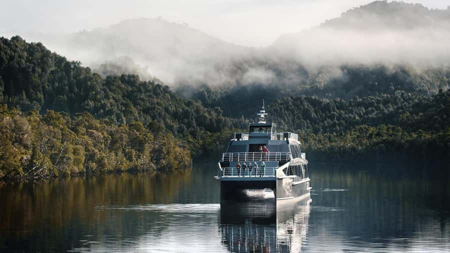Strahan: Gordon River Cruise with Lunch & Sarah Island Walk - Lunch on board, with a choice of seating