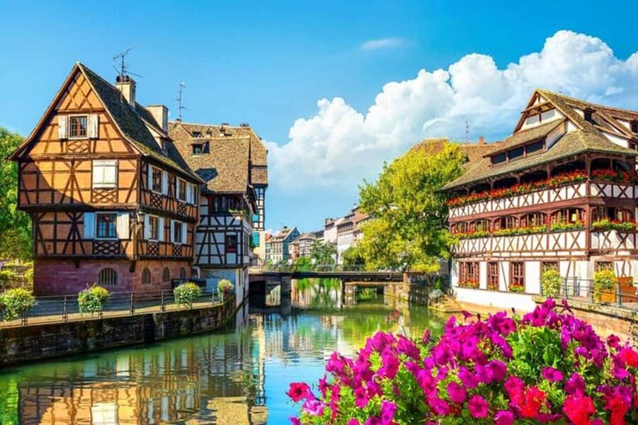 Strasbourg: Historic Center Walking Tour - What the guides add to the walk