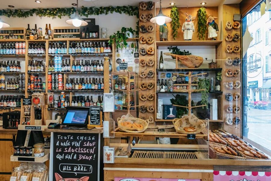 Strasbourg: Traditional Food Walking Tour with Tastings - Petite France and the final stretch