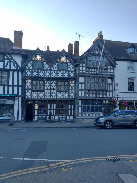 Stratford-Upon-Avon: The Famous Walk Talk Show - Bell Court and the Tudor world