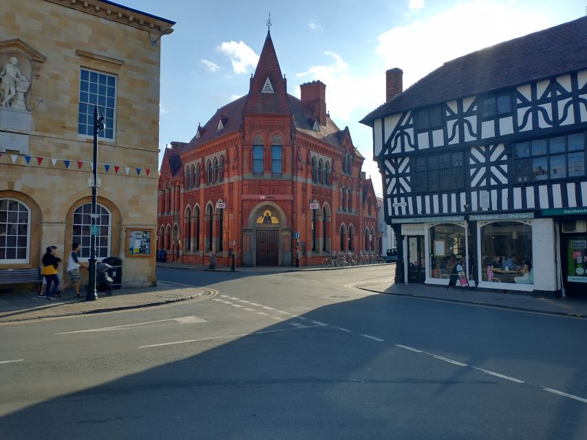 Stratford-Upon-Avon: The Famous Walk Talk Show - Shakespeare’s schoolroom and KES