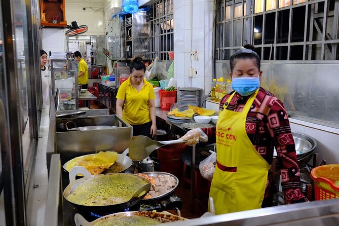 Super Niche Walking Street Food Tour in Ho Chi Minh City - Ho Thi Ky Flower Market in District 10