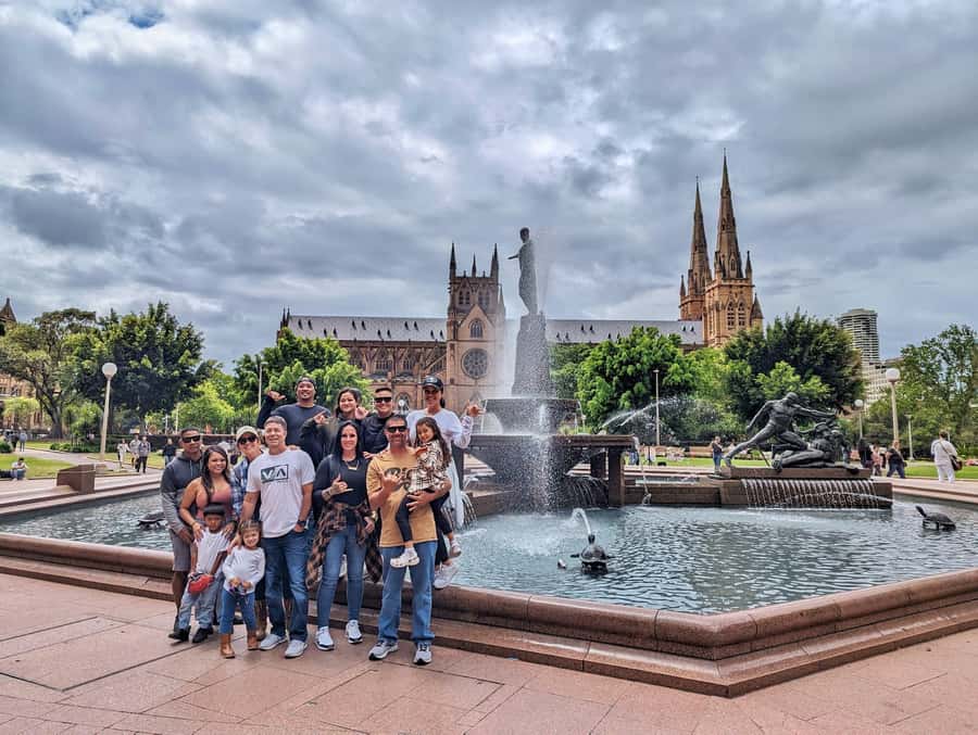 Sydney: City & The Rocks 3.5-Hour Walking Tour with a Drink - The Cenotaph and Angel Place