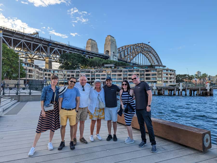 Sydney: City & The Rocks 3.5-Hour Walking Tour with a Drink - Customs House and the opening view of Sydney