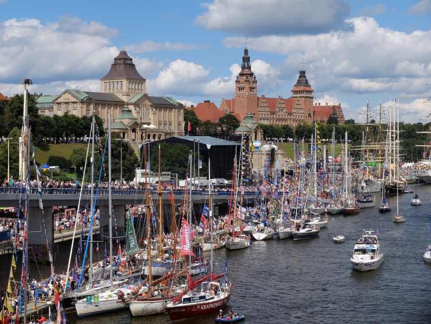 Szczecin: Old Town Highlights Private Walking Tour - Key points at a glance