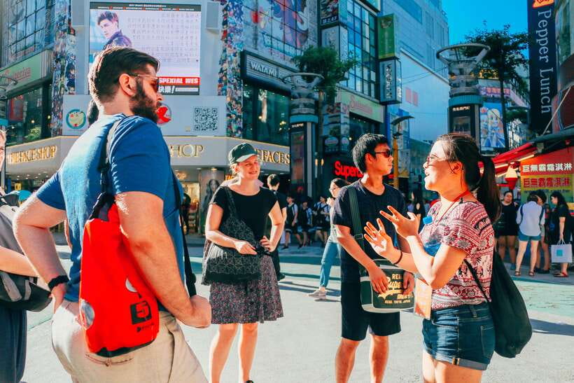 Taipei: Old Town Walking Tour - Chengzhong Market brings daily life into the route
