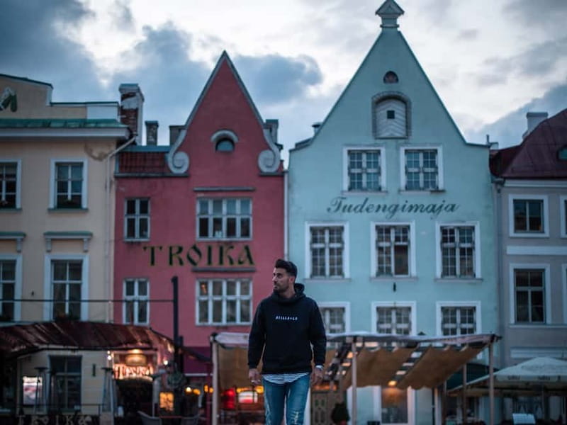 Tallinn: 1.5-Hour Old Town Walking Tour - Ending at the Dominican Monastery