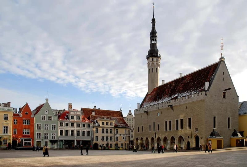 Tallinn: Guided Old Town Historical Walking Tour - Kohtuotsa and Patkuli, Tallinn’s payoff views