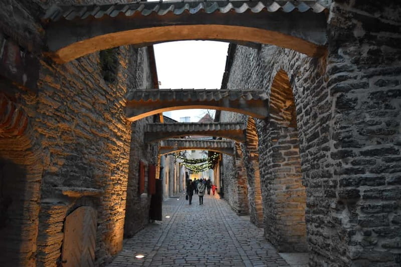 Tallinn: Medieval Walking Tour - Starting under Tallinn’s Town Hall clock