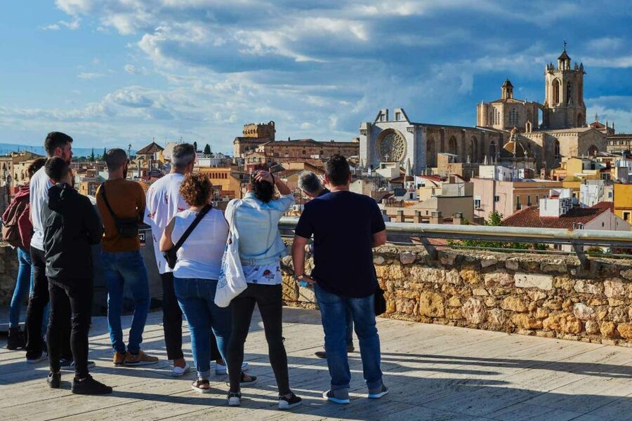 Tarragona: Roman Heritage Guided Walking Tour - Ending beside the sea at the Amphitheater