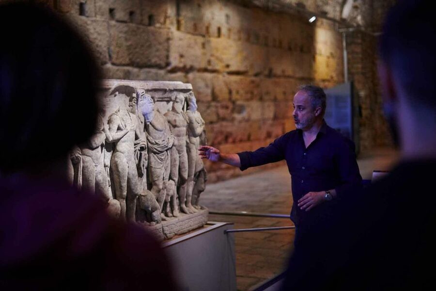 Tarragona: Roman Heritage Guided Walking Tour - Small details that improve the experience