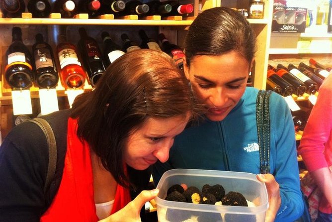 Taste Pike Place Walking Food Tour - Why the small group matters in a crowded market