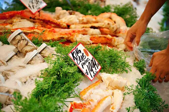Taste Pike Place Walking Food Tour - The walking and seating reality