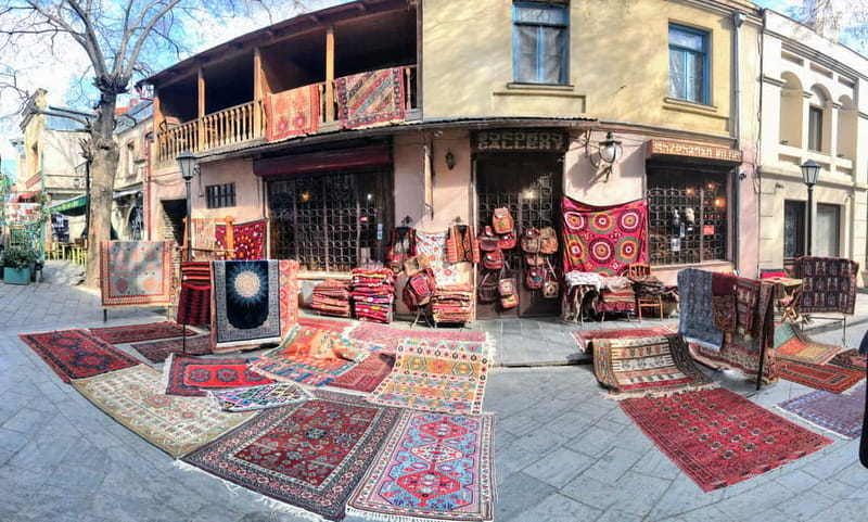 Tbilisi: Old Town Walking Tour - Must-See Attractions - Meidan Bazaar and the older market streets