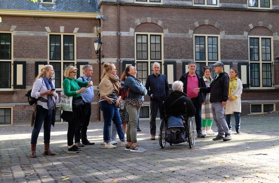 The Hague: City Walking Tour - Finding the old village streets