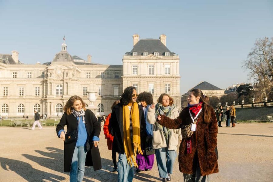 The Official Emily in Paris Locations Walking Tour - Following Emily’s Paris from Place de l’Estrapade