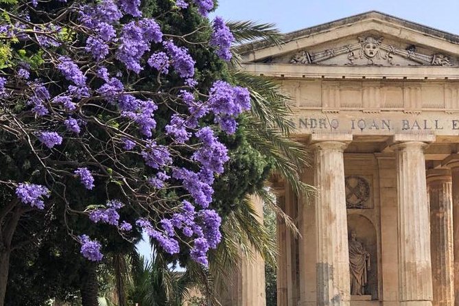 The Original Valletta Walking Tour - St George’s Square and the Grand Master’s Palace