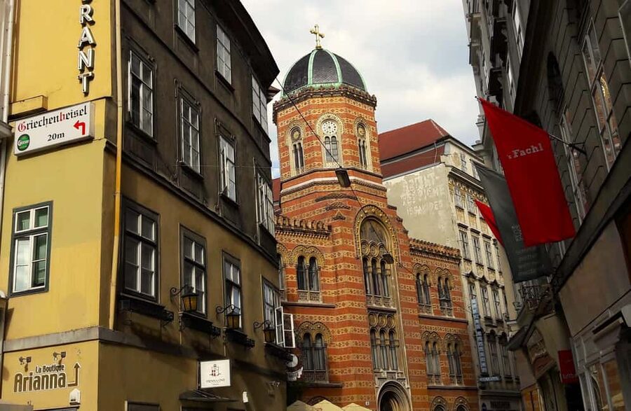 The unknown Vienna City- a guided walking tour in 3 hours - Starting near Stubentor and the Greek Quarter