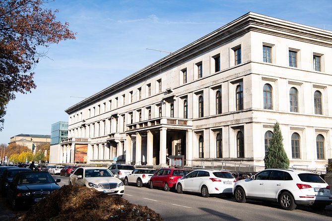 Third Reich Walking Tour Munich - The Hofbräuhaus and beer halls as political meeting places
