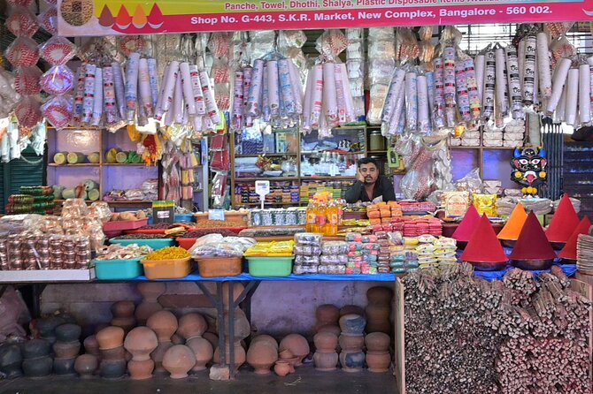 Tipu Palace + Koté Vishnu + Fort + KR Market + Jain Temple = Bengaluru Pété Walk - What the guides add to the walk