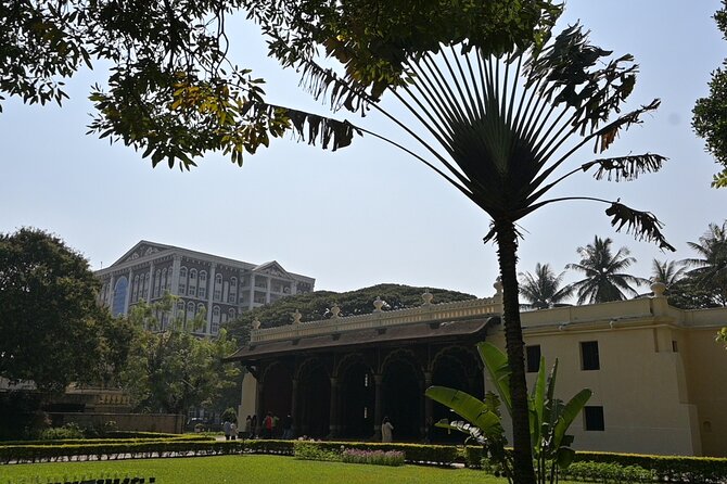 Tipu Palace + Koté Vishnu + Fort + KR Market + Jain Temple = Bengaluru Pété Walk - Who will get the most from this experience