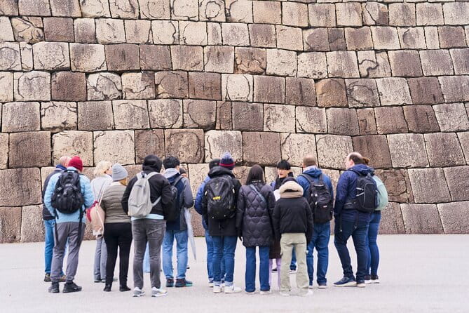Tokyo Castle & Imperial PalaceーShogun Walking Tour - Edo Castle Ruins reveal what has disappeared
