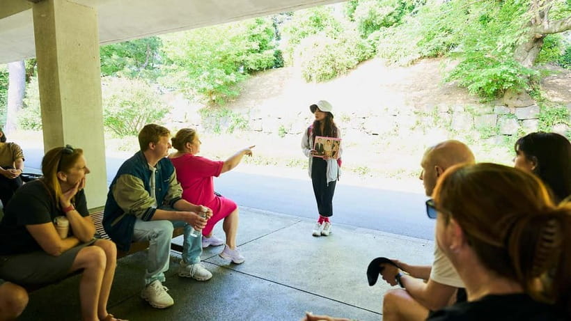 Tokyo Castle & Imperial PalaceーShogun Walking Tour - The guides are the tour’s greatest strength