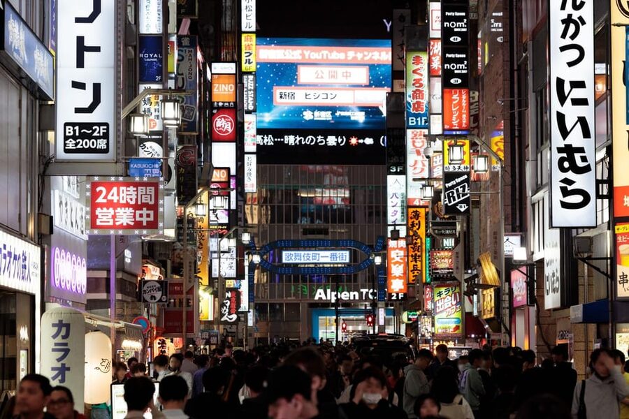 Tokyo: Dark Side of Tokyo Shinjuku Red Light Walking Tour - Hanazono Shrine supplies a welcome pause
