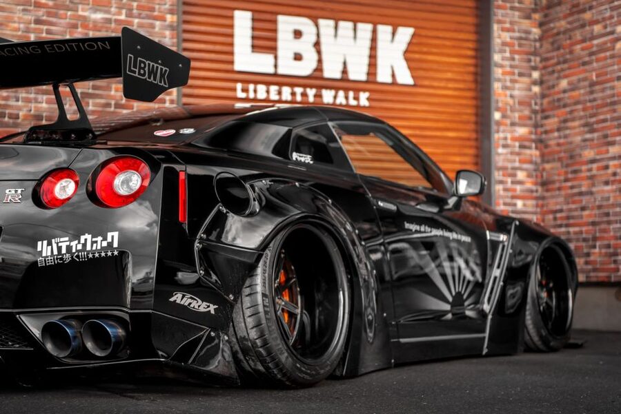 Tokyo Drift: GT-R Car Club R35 Liberty Walk Daikoku meeting - Guides, languages, and the shared group format