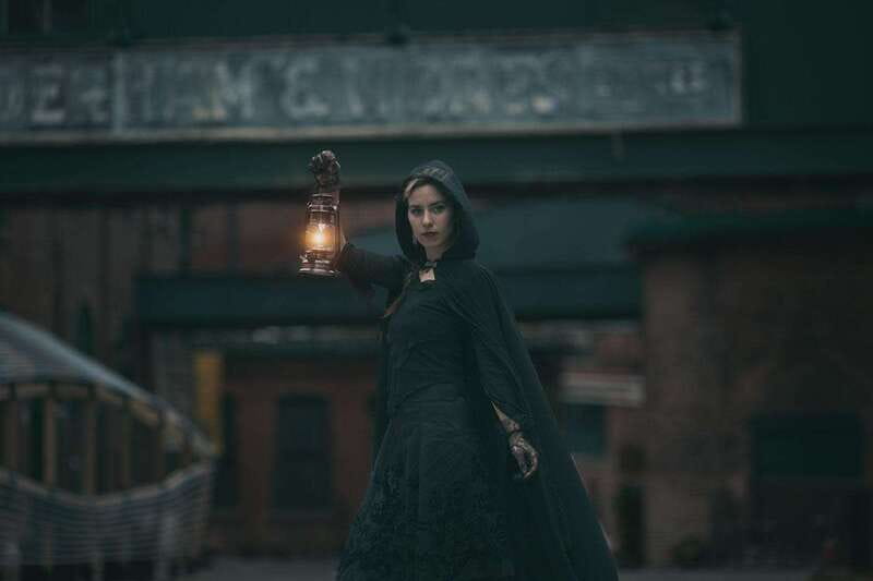 Toronto: Dark History Nighttime Walking Tour - The guides make the difference