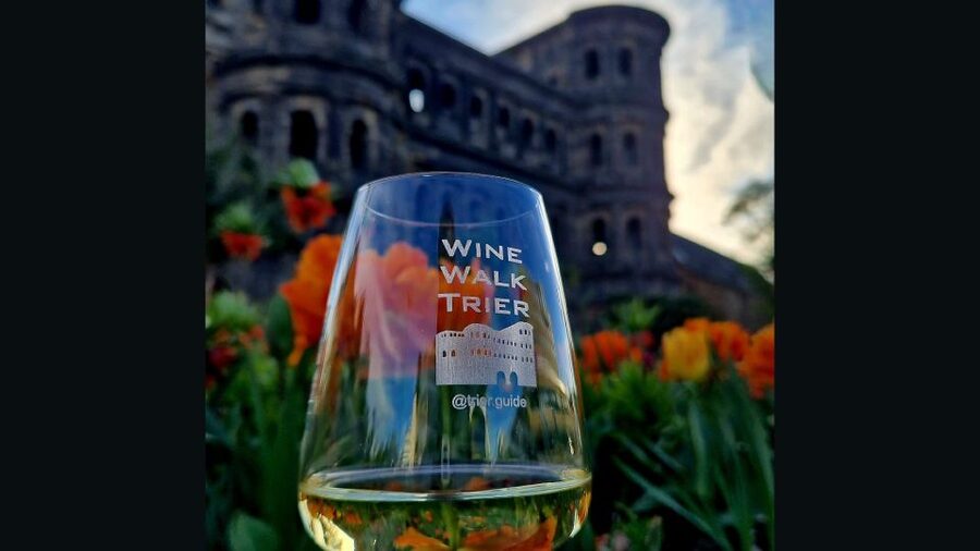 Trier: Guided City Walk with Wine Tasting - Price and what the extras add