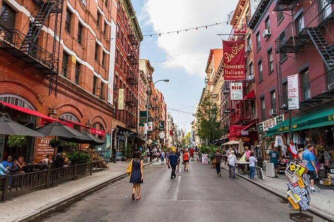 True Crime NYC: Mafia Walk w/Ret. NYPD Detective and Local Food - Why this Mafia walk feels different from a movie tour