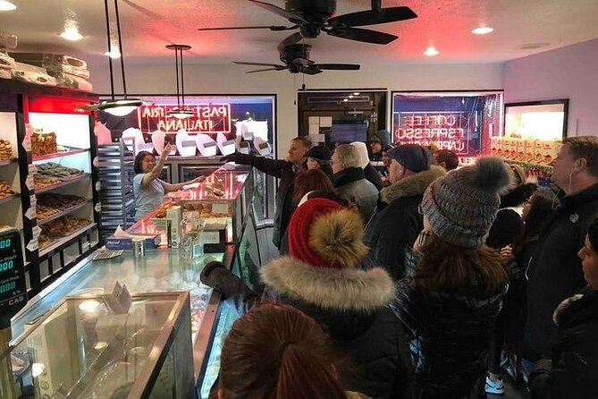 True Crime NYC: Mafia Walk w/Ret. NYPD Detective and Local Food - The retired NYPD angle and guide styles