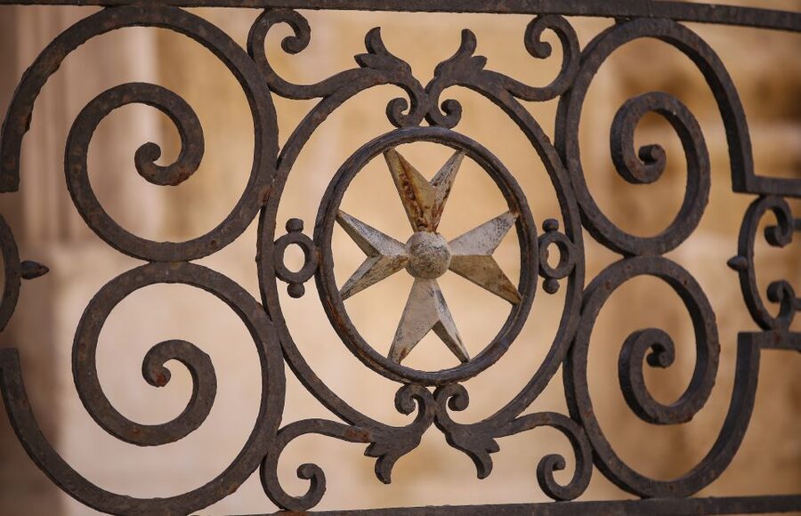 Valletta: 3-Hour Walking Tour - Palazzo Parisio and Valletta’s Baroque character