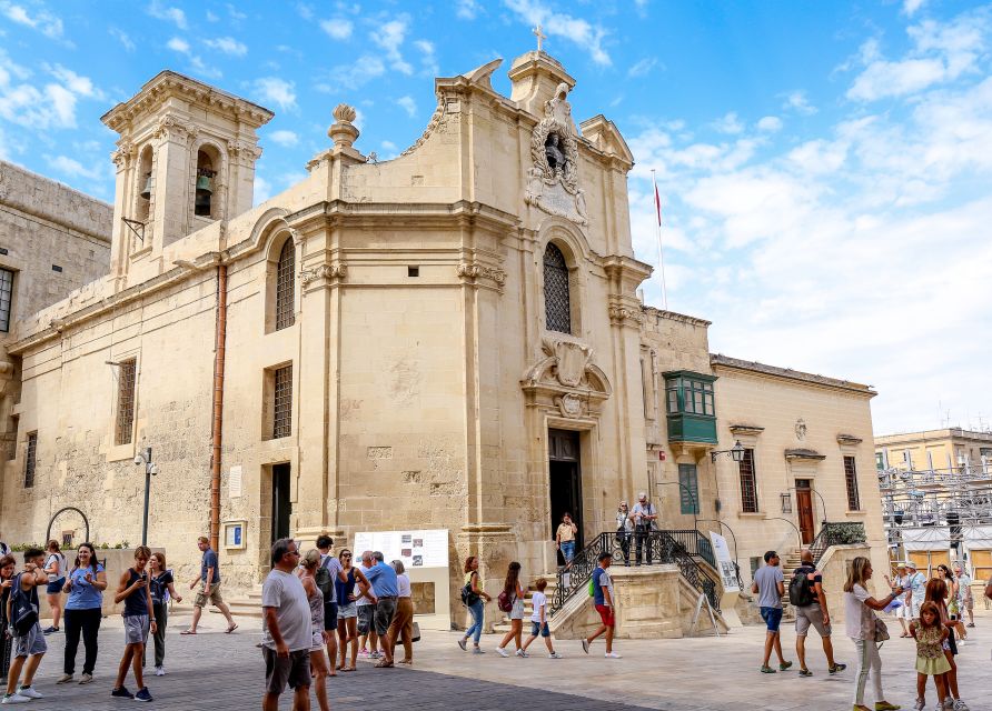 Valletta: 3-Hour Walking Tour - Meeting the guide beside the New Parliament