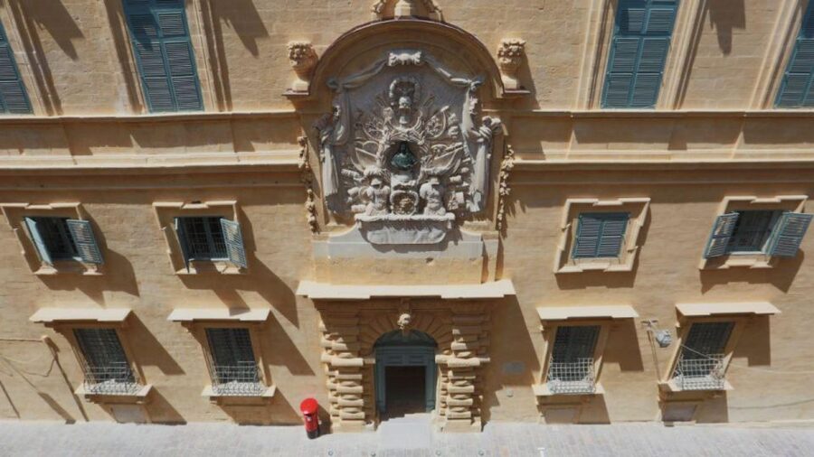 Valletta: Half-Day City Discovery Walking Tour - Guide quality, language, and group size