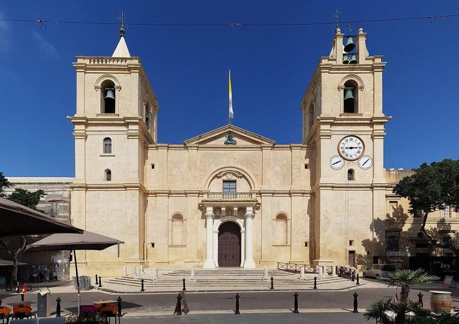 Valletta: Half-Day City Discovery Walking Tour - Auberge D’Italie and Palazzo Parisio