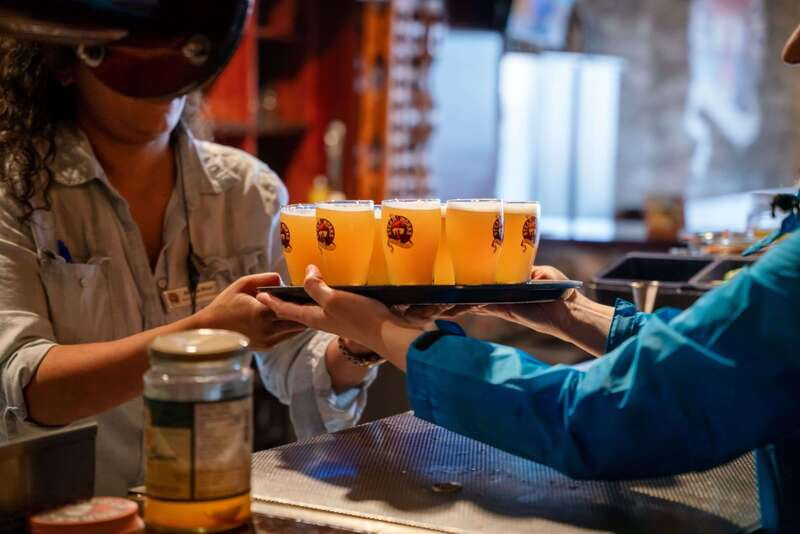 Vancouver: Gastown Historical Walking Food Tour - Eight restaurants, six foods, and two desserts