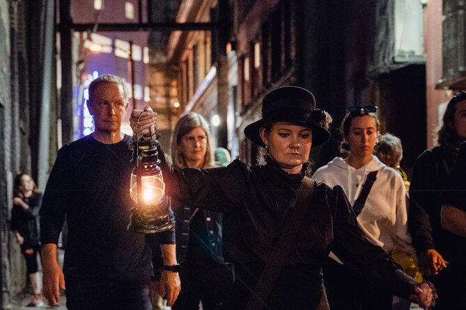 Vancouver Lost Souls of Gastown Walking Tour - The Steam Clock and the woman in the well