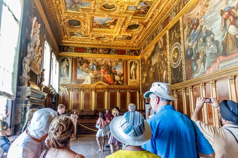 Venice: Doge's Palace and St Mark's Basilica Walking Tour - Why this pairing works so well in Venice