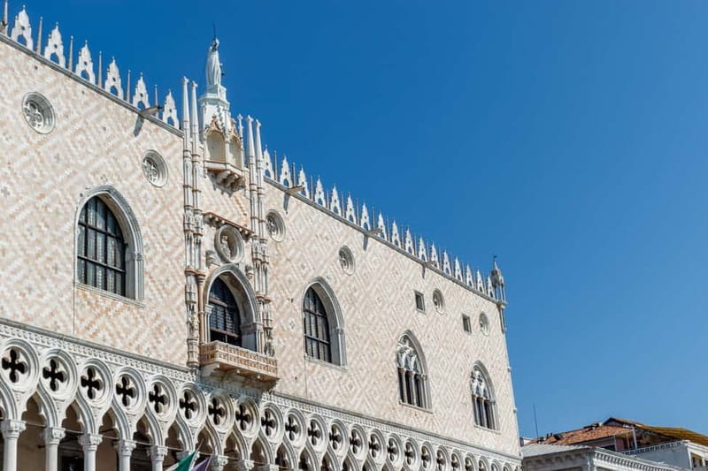 Venice: Doge's Palace and St Mark's Basilica Walking Tour - Inside Doge’s Palace and the Great Council Hall