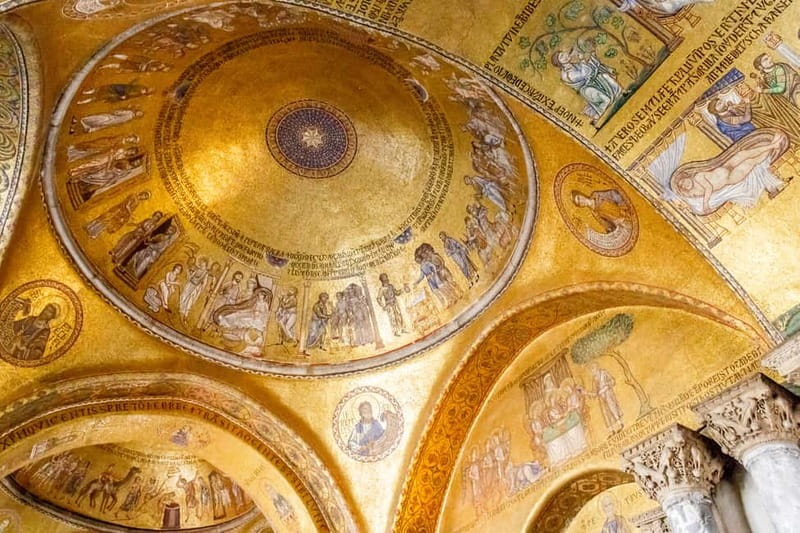 Venice: Doge's Palace and St Mark's Basilica Walking Tour - What the pace feels like