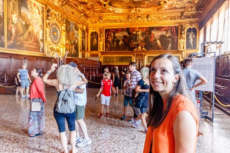 Venice: Doge's Palace and St Mark's Basilica Walking Tour - Dress, bags, and access concerns