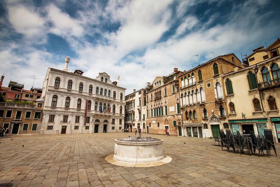 Venice: Morning Walking Tour - The Scuola Grande di San Marco and the Captains of Fortune