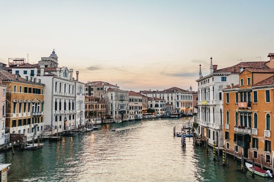 Venice: Private Walking Tour with a Local - What this private Venice walk is really offering