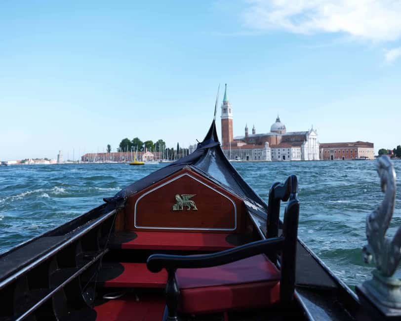 Venice: San Marco to Rialto Walk & Spritz Like a Local - Reaching the Rialto Bridge From the Riva del Carbon